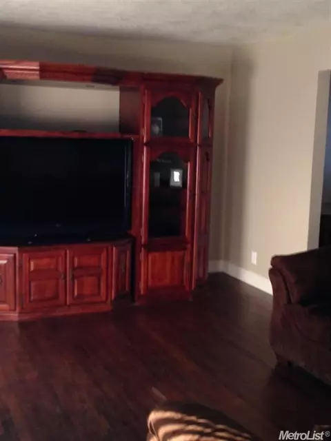1214 Multnomah Dr, Modesto, CA 95350 photo 9