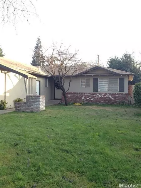 1214 Multnomah Dr, Modesto, CA 95350 photo 2