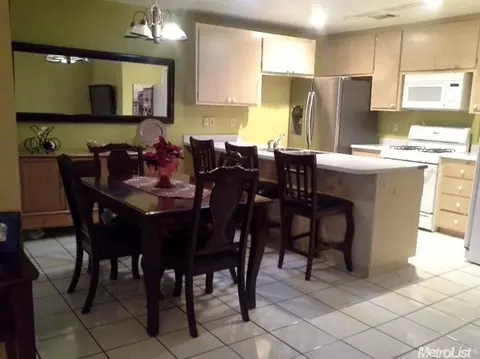1008 Sanchez Way, Modesto, CA 95358 photo 2