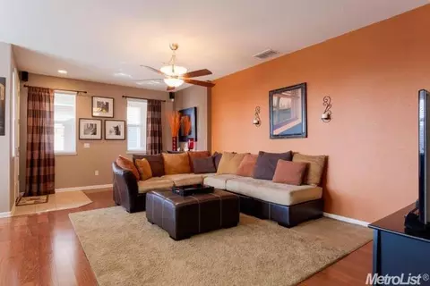 2310 Las Palomas Loop, Lincoln, CA 95648 photo 4