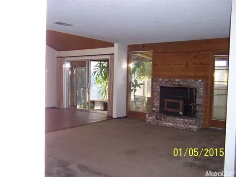 381 Bruce Ln, Turlock, CA 95382 photo 3
