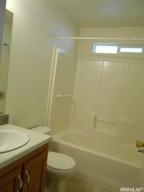306 Lee, Turlock, CA 95380 photo 8