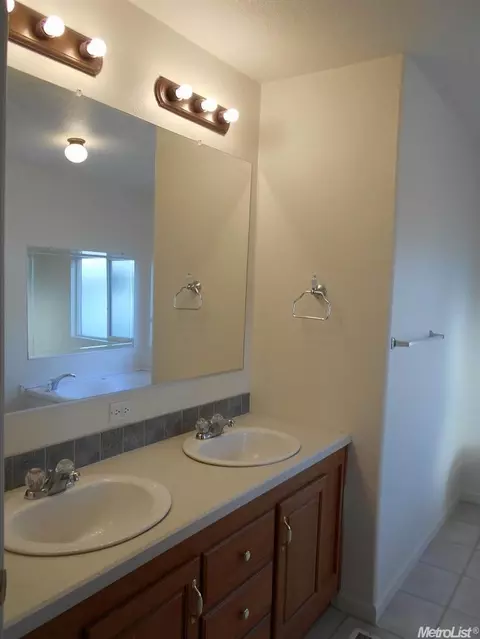 306 Lee, Turlock, CA 95380 photo 11