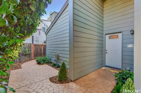 1900 Manet Dr, Davis, CA 95618 photo 2