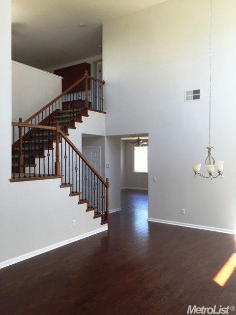 1003 Lucio St, Manteca, CA 95336 photo 2