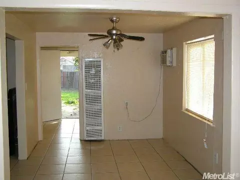 1302 Lassen Ave, Modesto, CA 95358 photo 4