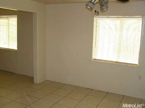 1302 Lassen Ave, Modesto, CA 95358 photo 3