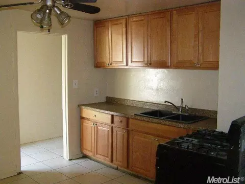 1302 Lassen Ave, Modesto, CA 95358 photo 5