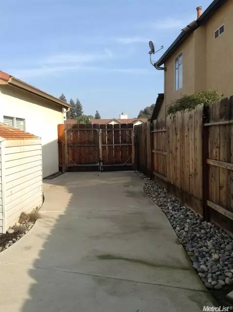 5507 Greco Ln, Salida, CA 95368 photo 11