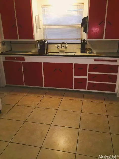 1429 Normandy Dr, Modesto, CA 95351 photo 7
