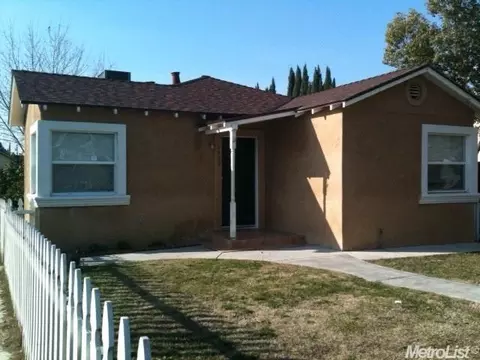1429 Normandy Dr, Modesto, CA 95351 photo 2