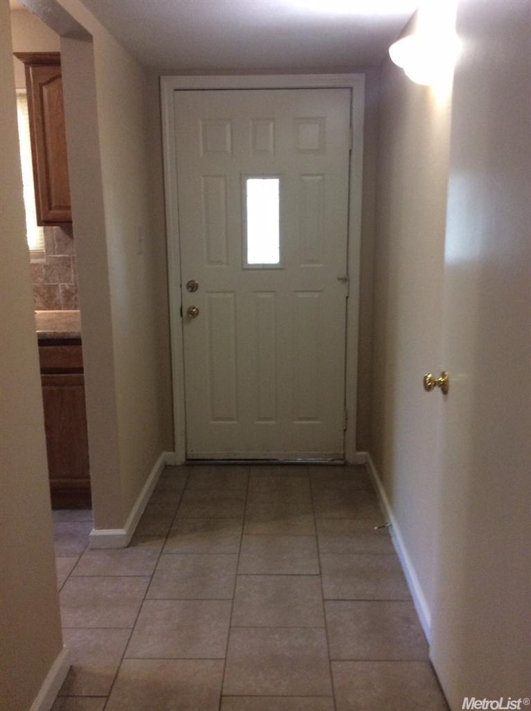 205 Bruce Ct, Modesto, CA 95350 photo 2