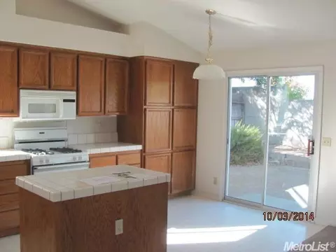 8433 Solitude Ct, Antelope, CA 95843 photo 3