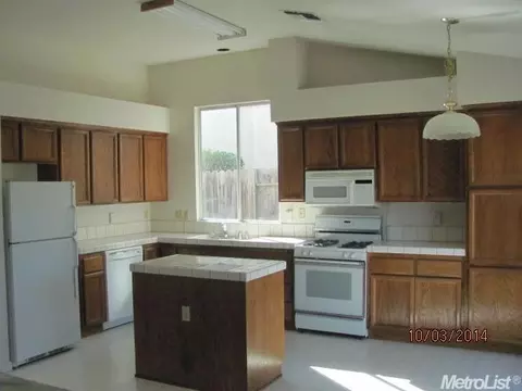8433 Solitude Ct, Antelope, CA 95843 photo 4