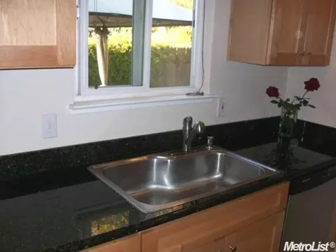 6831 Grant Ave, Carmichael, CA 95608 photo 6