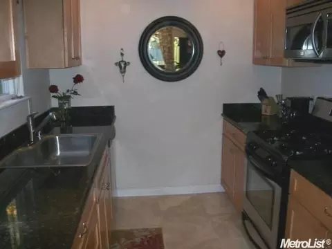 6831 Grant Ave, Carmichael, CA 95608 photo 4