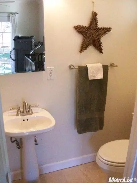 6831 Grant Ave, Carmichael, CA 95608 photo 14