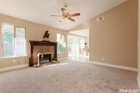 8221 Pinefield Dr, Antelope, CA 95843 photo 7