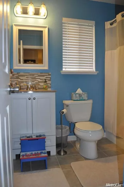 1060 Button Ct, Turlock, CA 95382 photo 18