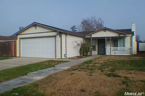 1347 4th St, Ripon, CA 95366 photo 1