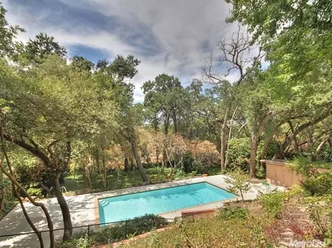 813 Edgebrook Dr, Modesto, CA 95354 photo 2