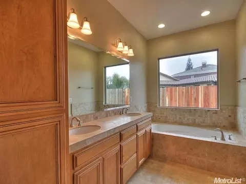 853 Hawes Ln, Ripon, CA 95366 photo 14