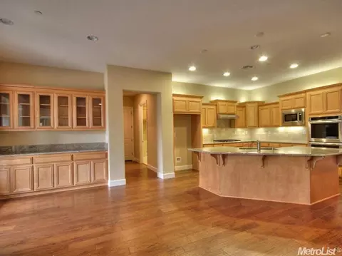 853 Hawes Ln, Ripon, CA 95366 photo 6
