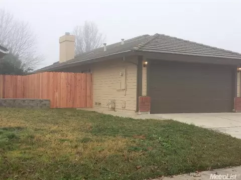 712 Cedar Flat Dr, Galt, CA 95632 photo 2