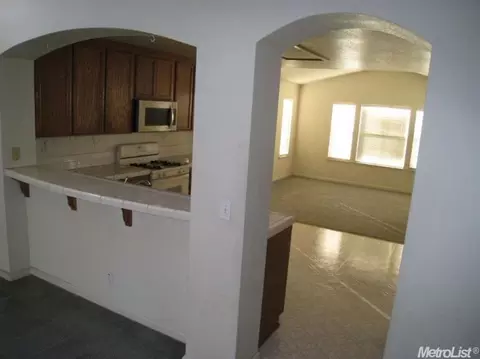 1584 Laurelbrook Dr, Tracy, CA 95377 photo 5