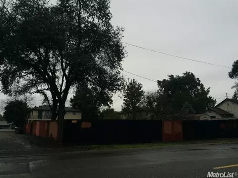 28 3rd St, Galt, CA 95632 photo 3