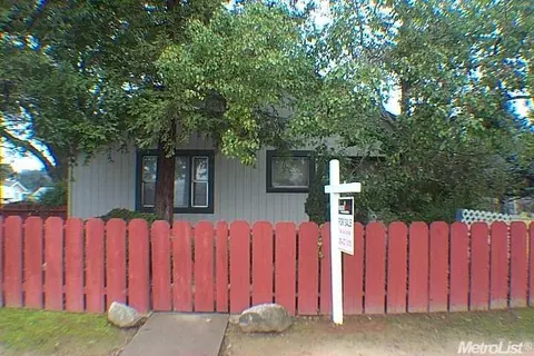 28 3rd St, Galt, CA 95632 photo 1