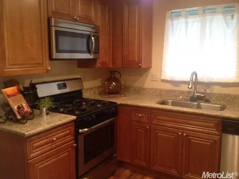 1616 Sheldon, Modesto, CA 95350 photo 3