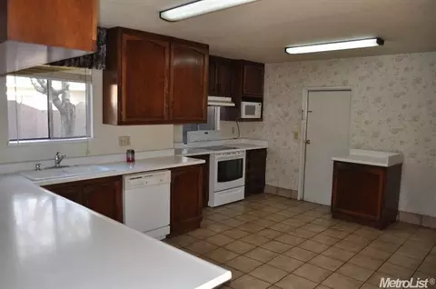 3225 E Orangeburg Ave, Modesto, CA 95355 photo 3