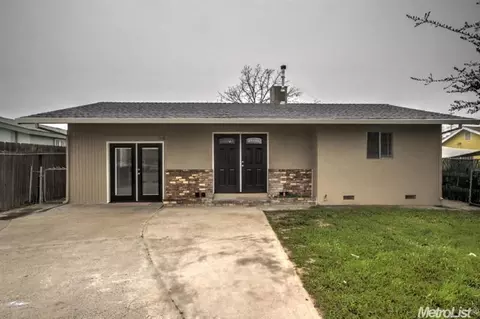 1718 Denver St, Modesto, CA 95358 photo 1