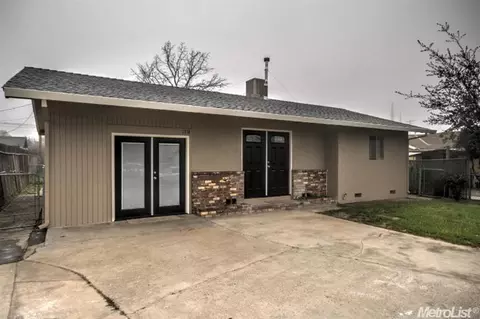 1718 Denver St, Modesto, CA 95358 photo 2