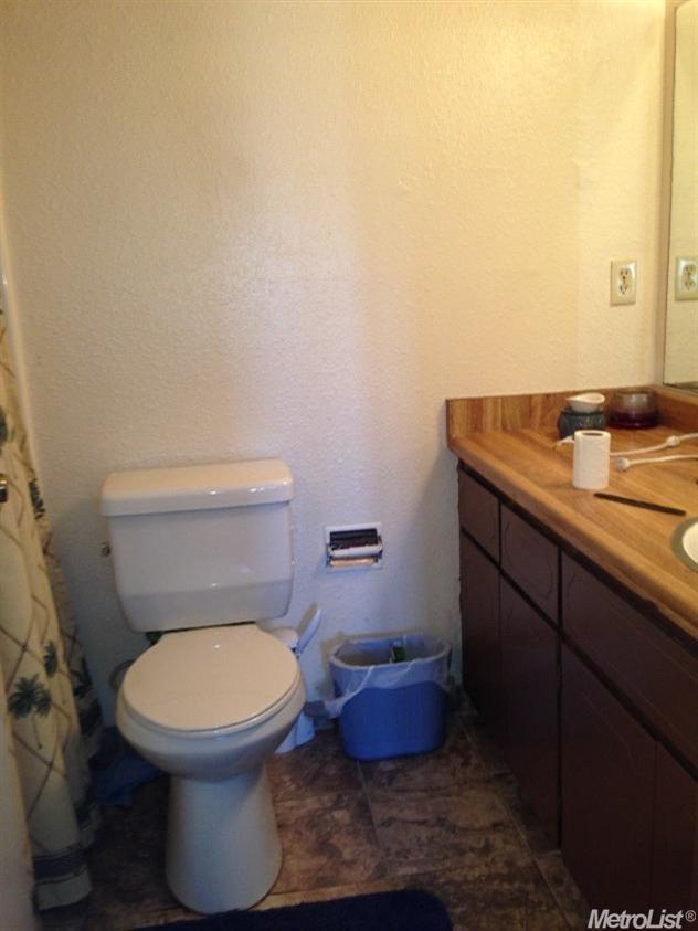 3909 Woodview Dr, Ceres, CA 95307 photo 8