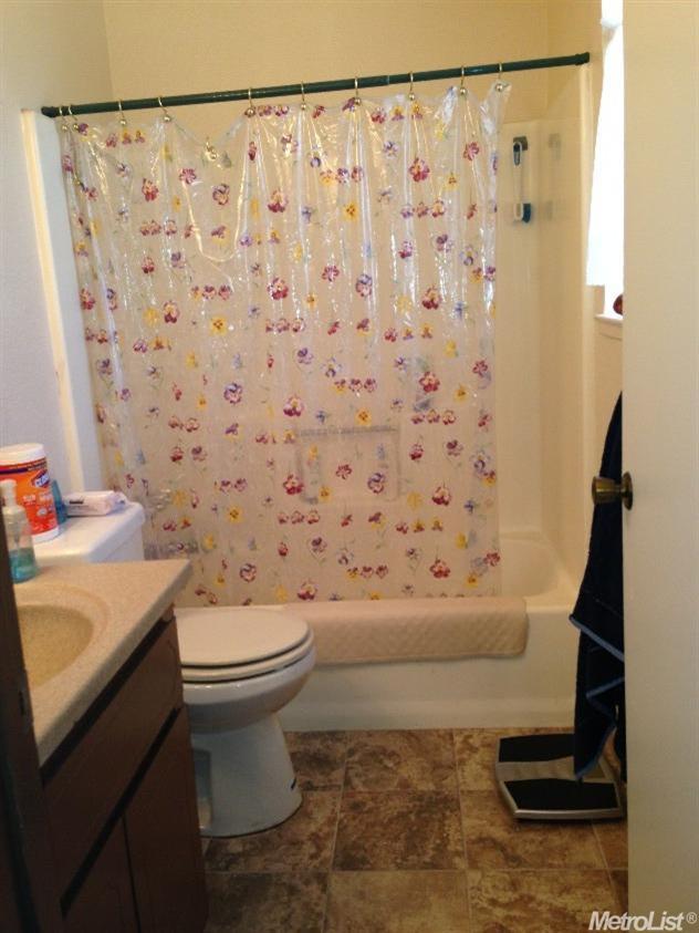 3909 Woodview Dr, Ceres, CA 95307 photo 9