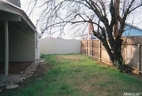 413 Murray St, Lodi, CA 95240 photo 4