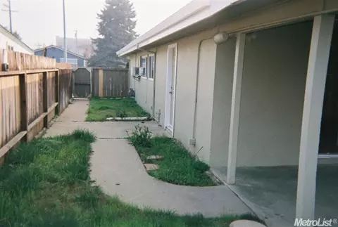 413 Murray St, Lodi, CA 95240 photo 3