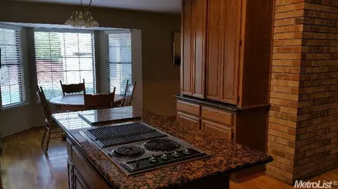 2405 Stonebrook Dr, Modesto, CA 95355 photo 3