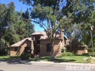2405 Stonebrook Dr, Modesto, CA 95355 photo 2