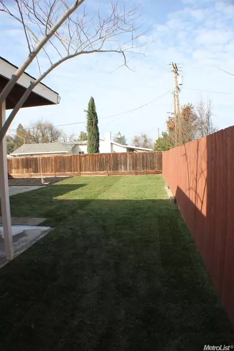 2116 Vicki Dr, Modesto, CA 95350 photo 17