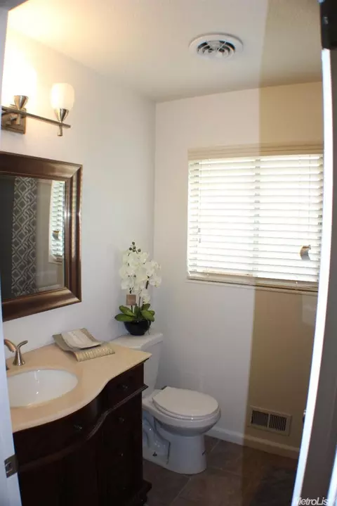 2116 Vicki Dr, Modesto, CA 95350 photo 12