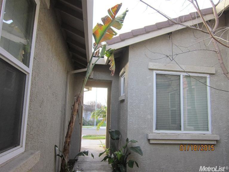 3830 Granite Falls Dr, Ceres, CA 95307 photo 5