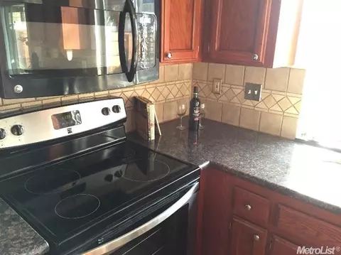 8225 Silverside Dr, Antelope, CA 95843 photo 5