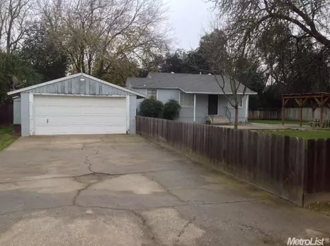 1418 Watts Ave, Modesto, CA 95358 photo 2