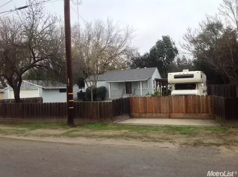 1418 Watts Ave, Modesto, CA 95358 photo 4