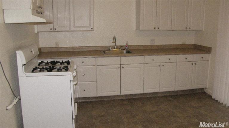418 Chestnut, Manteca, CA 95336 photo 5