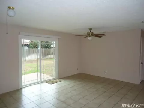4828 Estates Dr, Modesto, CA 95357 photo 5