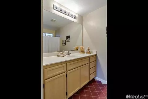 2393 Roualt St, Davis, CA 95618 photo 14